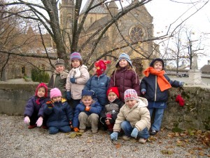 Esteban, Semira, Zaïna, Louise, Zaïna, Elisa, Mona, Samuel, Jonathan & Sam.