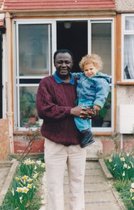 Grand-Papa Kweku Bassaw HUDSON & Jules Roland Kweku, à Londres, en 1992 